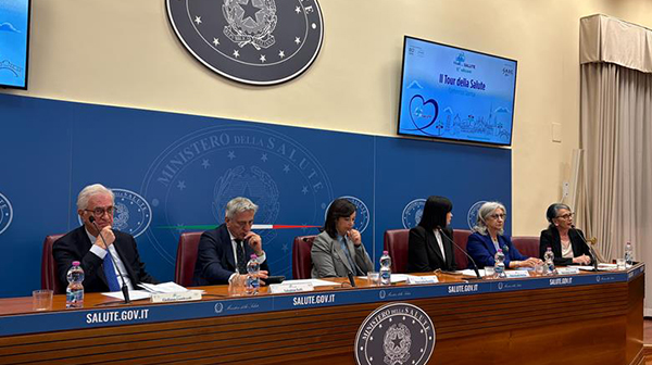 Tour della Salute, riparte l’evento di prevenzione: consulti e controlli gratuiti in 15 tappe